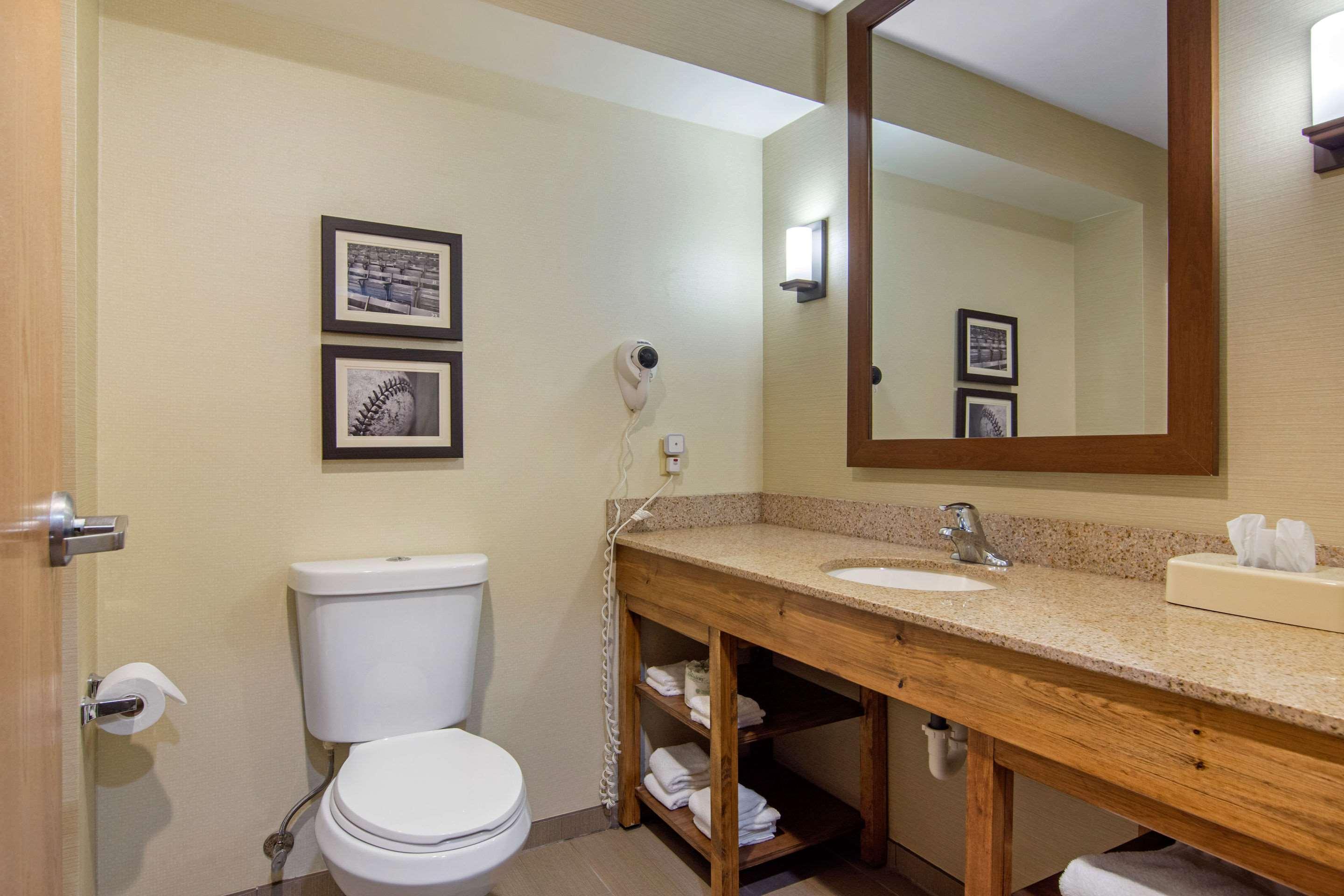 Comfort Inn & Suites Cooperstown - Milford Dış mekan fotoğraf